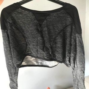 Silence + Noise Medium Cropped Long Sleeve Black & White Sweater Top